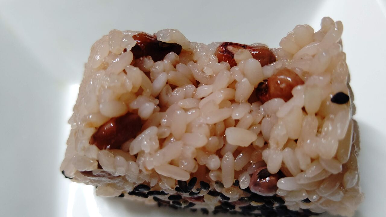 ローソン おこわおにぎり 赤飯 Itienenのごは んblog ローソン おこわおにぎり 赤飯 Itienenのごは んblog