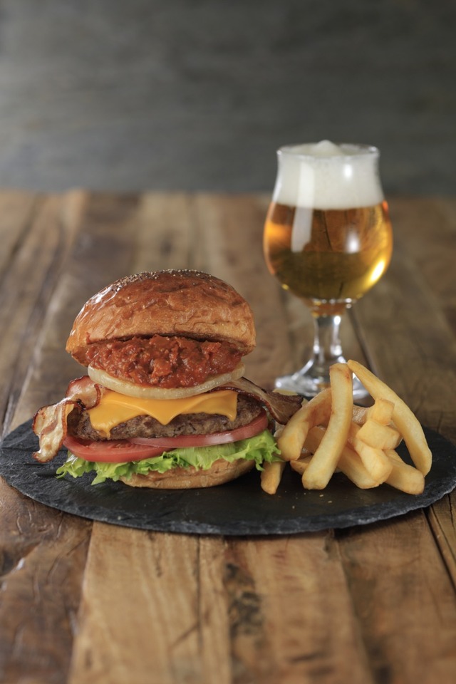 ④和牛バーガー モスプレミアム（特製チリソース）