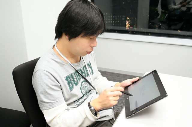 121228_fujitsu_q77j_03