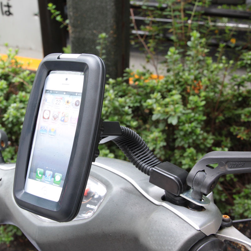 今年のゲリラ豪雨でも何のその Iphone 5用防水対応バイク用マウントケース