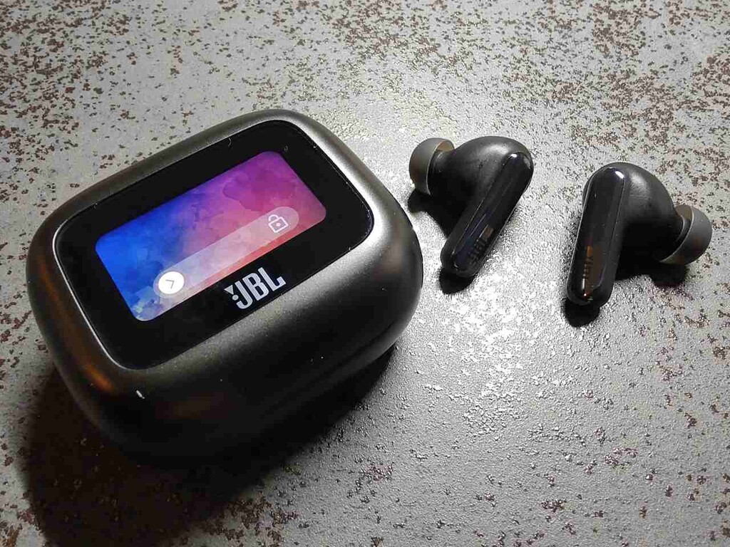 ハイレゾ対応で音質抜群！スマート充電ケースも魅力の「JBL LIVE
