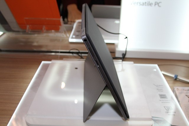 s-asus03