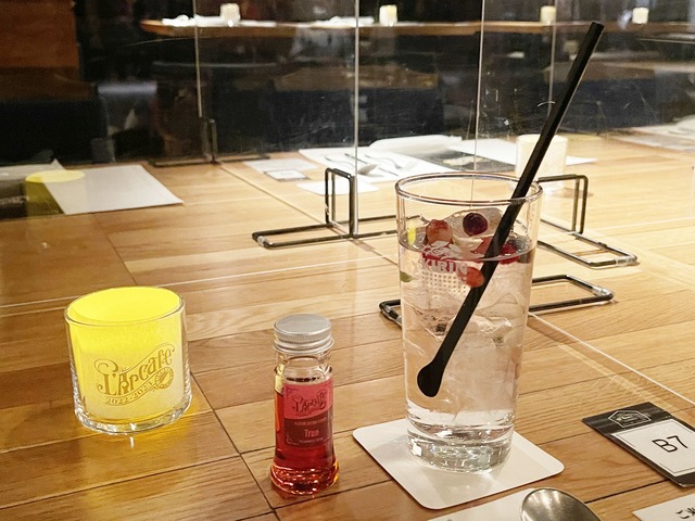 s1227_2022_cafe_044