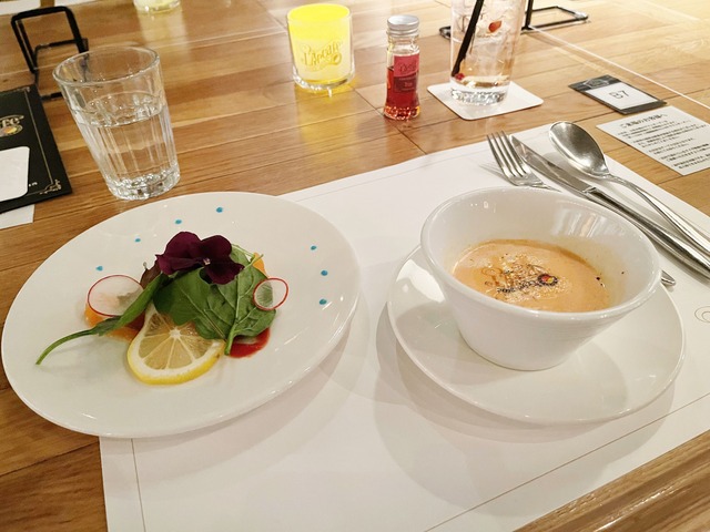 s1227_2022_cafe_077