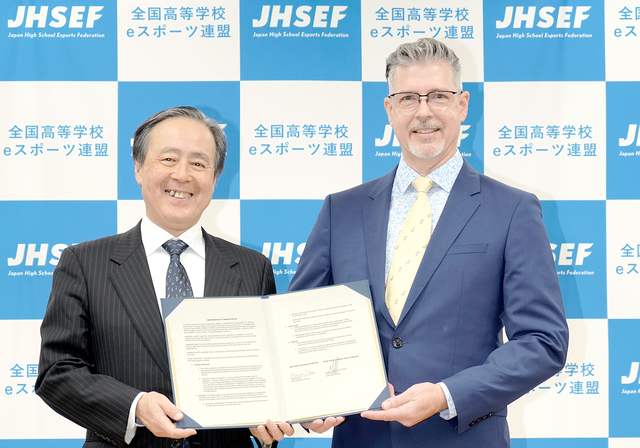 久保理事長とケヴィン氏