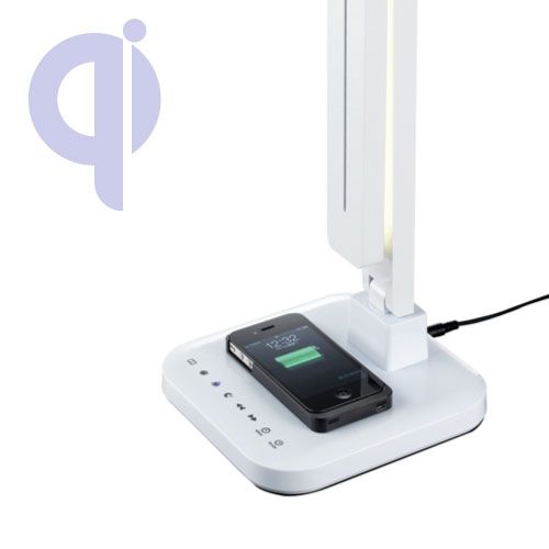 Qi(チー)対応機器を置くだけで充電できる。