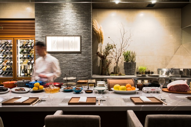 フレンチレストラン「à nu Shohei Shimono」