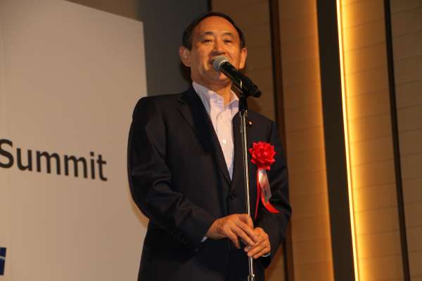 内閣官房長官沖縄基地負担軽減担当 菅義偉氏