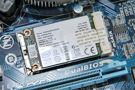 ハードディスクをカンタンに高速化！ 小型SSD搭載マザーボードを