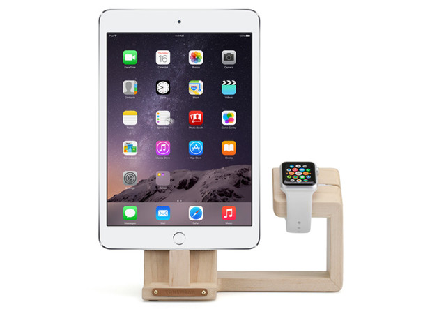 Apple WatchとiPhoneかiPad miniのいずれか1台を充電できる