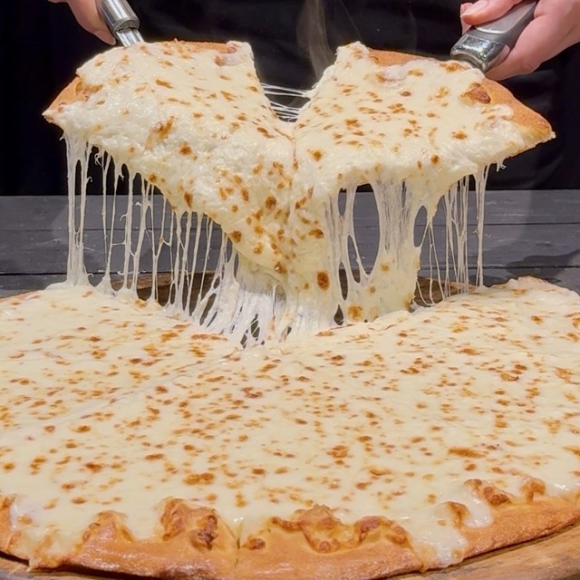 ほぼ1kgウルトラチーズ