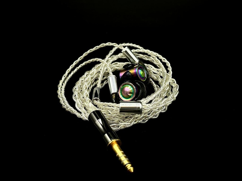 オーディオ評論家 野村ケンジ監修！平面駆動ハイブリッド