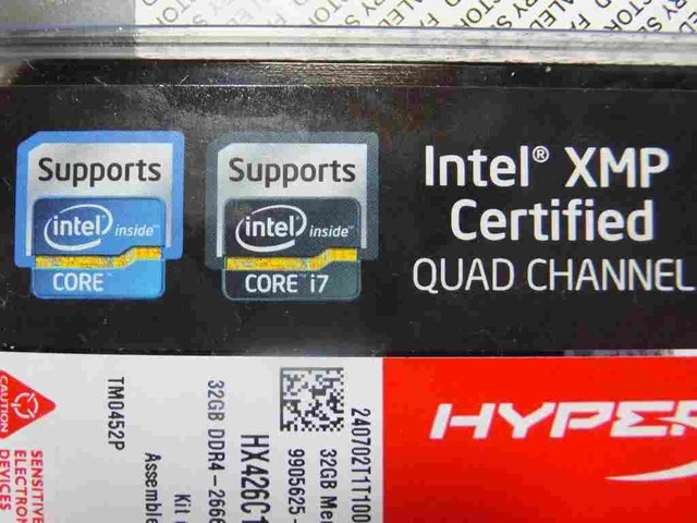 パッケージにIntel XMP対応のロゴが付いている。