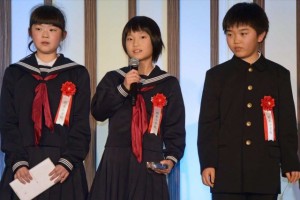 もっとも優れたプレゼン朝日小学生新聞賞の福井県越前市立岡本小学校のプレゼンター