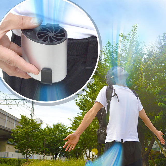 暑い夏を乗り切るための便利グッズ 服の中に風を送り込む冷却用ファン 暑い夏を乗り切るための便利グッズ 服の中に風を送り込む冷却用ファン