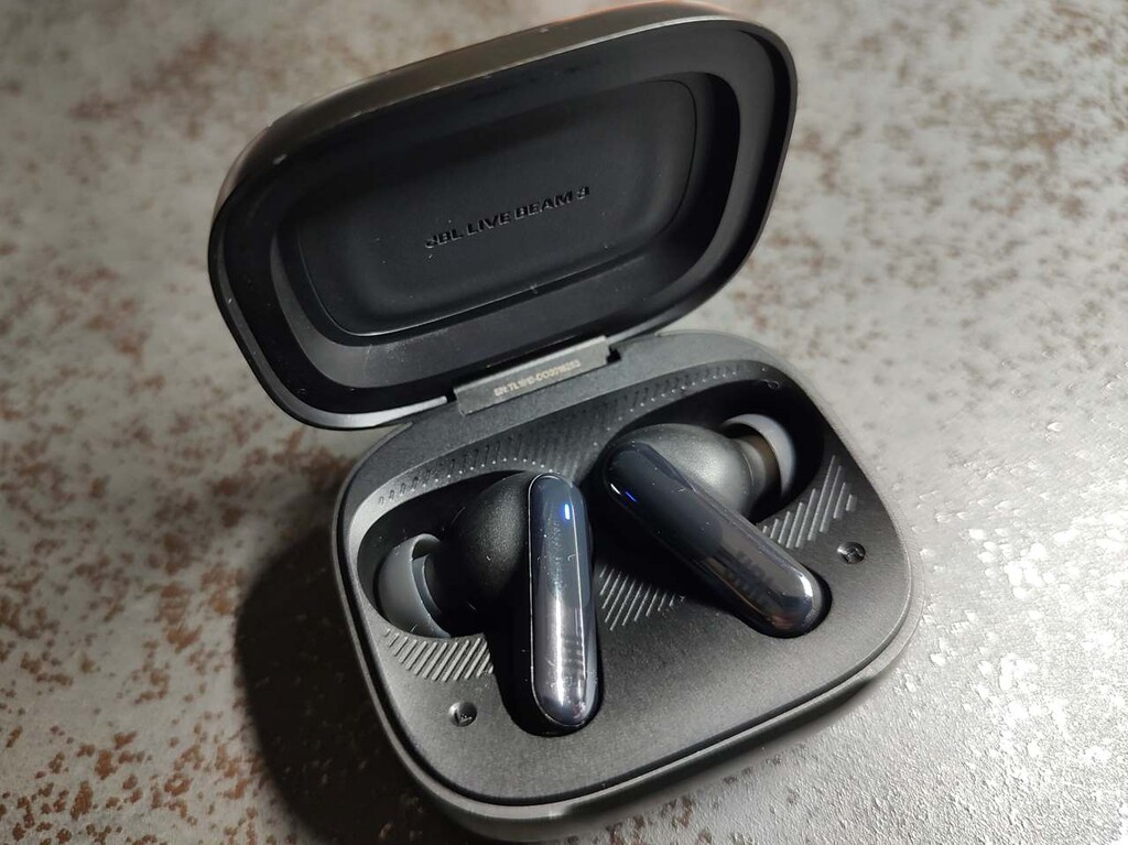 ハイレゾ対応で音質抜群！スマート充電ケースも魅力の「JBL LIVE