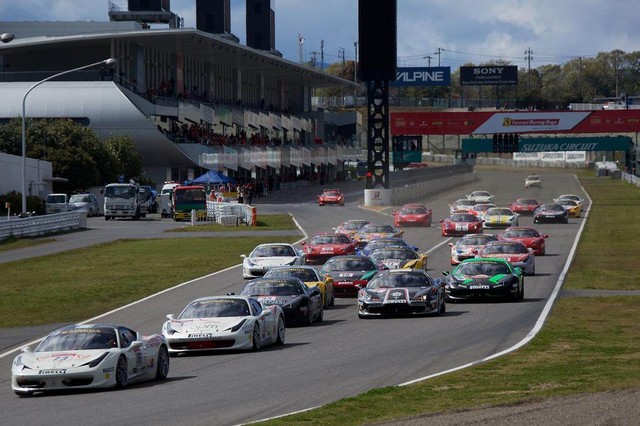 フェラーリ・チャレンジ（2013年の様子）