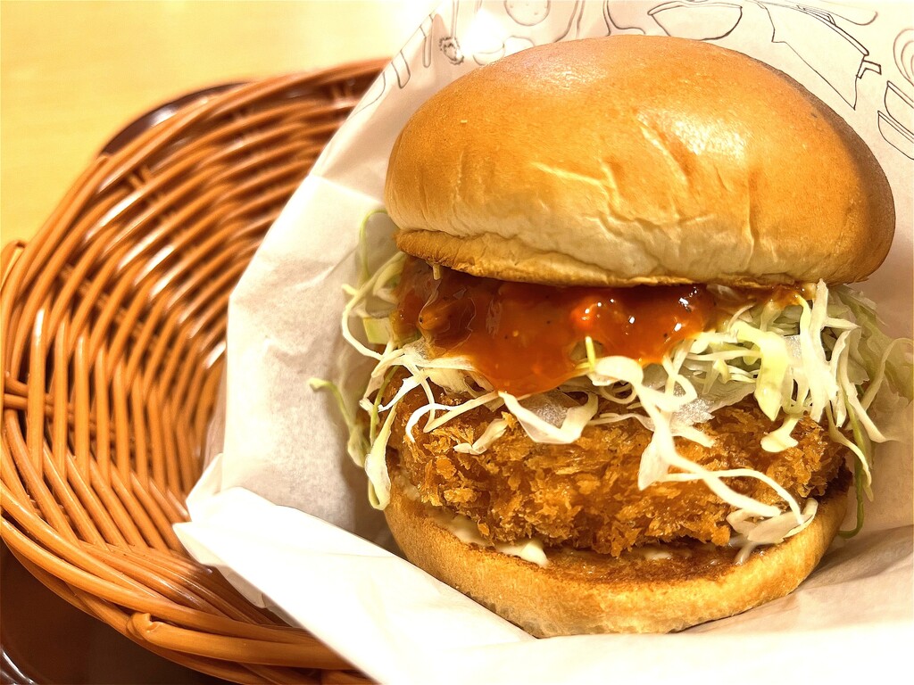 リッチな味わいのハンバーガー モスバーガー 海老カツ オマールソース 新発売 ニコニコニュース リッチな味わいのハンバーガー モスバーガー 海老カツ オマールソース 新発売 ニコニコニュース