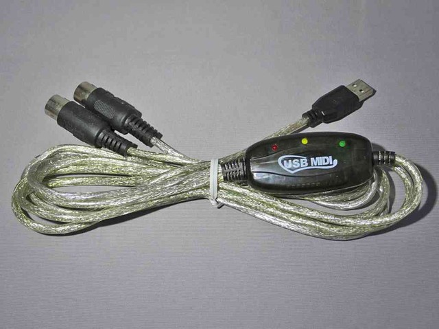 市販のUSB-MIDI変換ケーブル