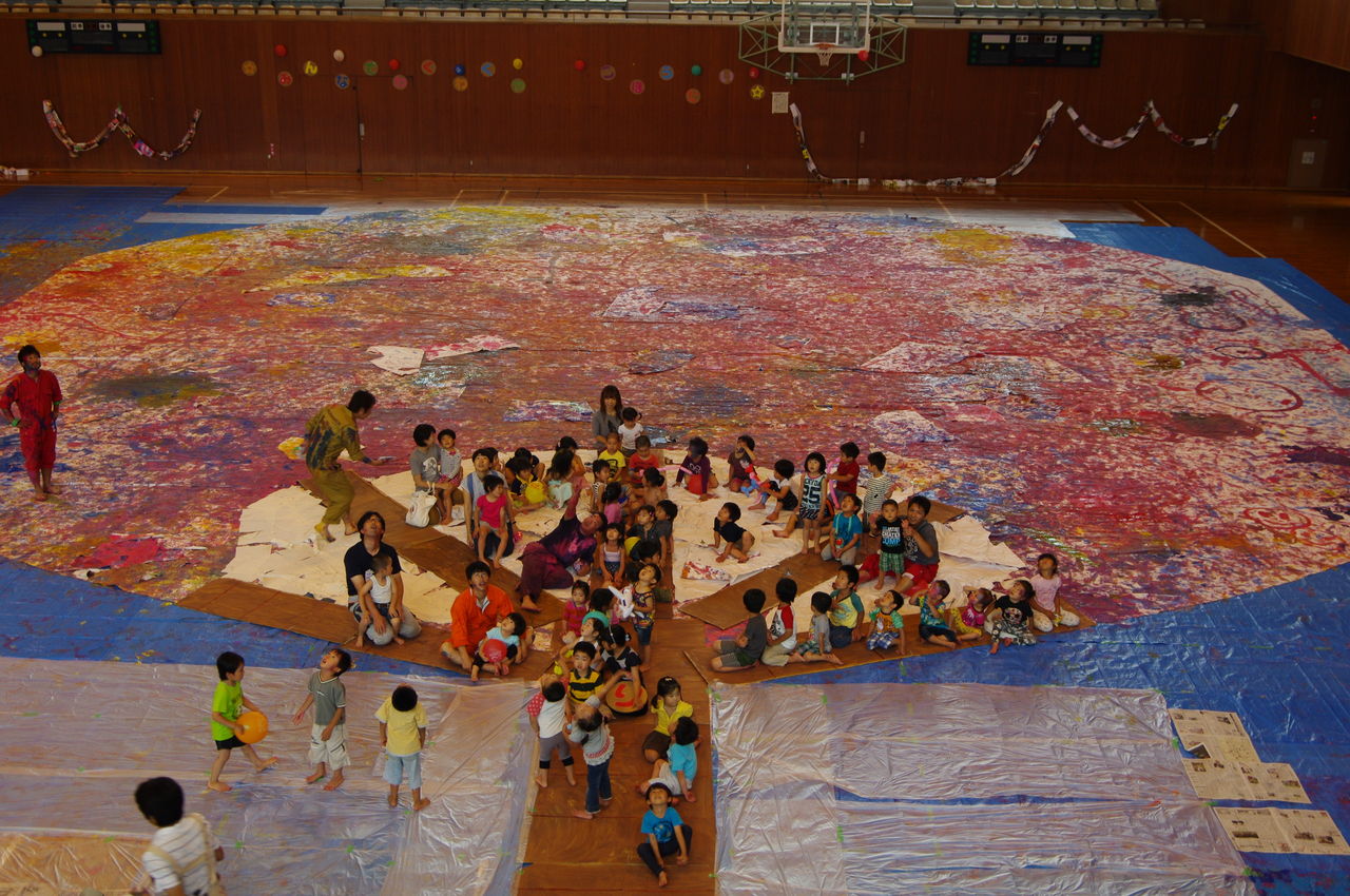 おまんた祭り で大きなうちわを展示 糸魚川jcのブログ Image おまんた祭り で大きなうちわを展示 糸魚川jcのブログ Image