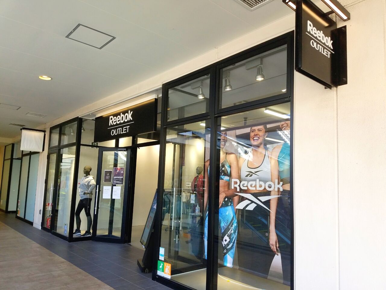 ç¾æµåºã²ã³éãä¸äºã¢ã¦ãã¬ãããã¼ã¯å¹å¼µãã«ãããadidas/Reebok factory outletããä¸æéåºãããã¤ã¸ã³ã¡ã³ãºã·ã§ããã©ãã¯ããéåºããRopeããæééå®ãªã¼ãã³ 