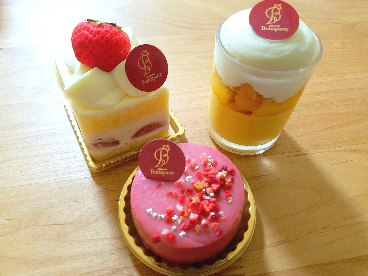 中央区富士見 C One にオープンした Cafe Bar Vintage ビンテージ でケーキ3種類 フレジェ ジャポネ ファンシー マンゴープリン 買って食べてみた ちば通信 千葉県千葉市の地域情報サイト