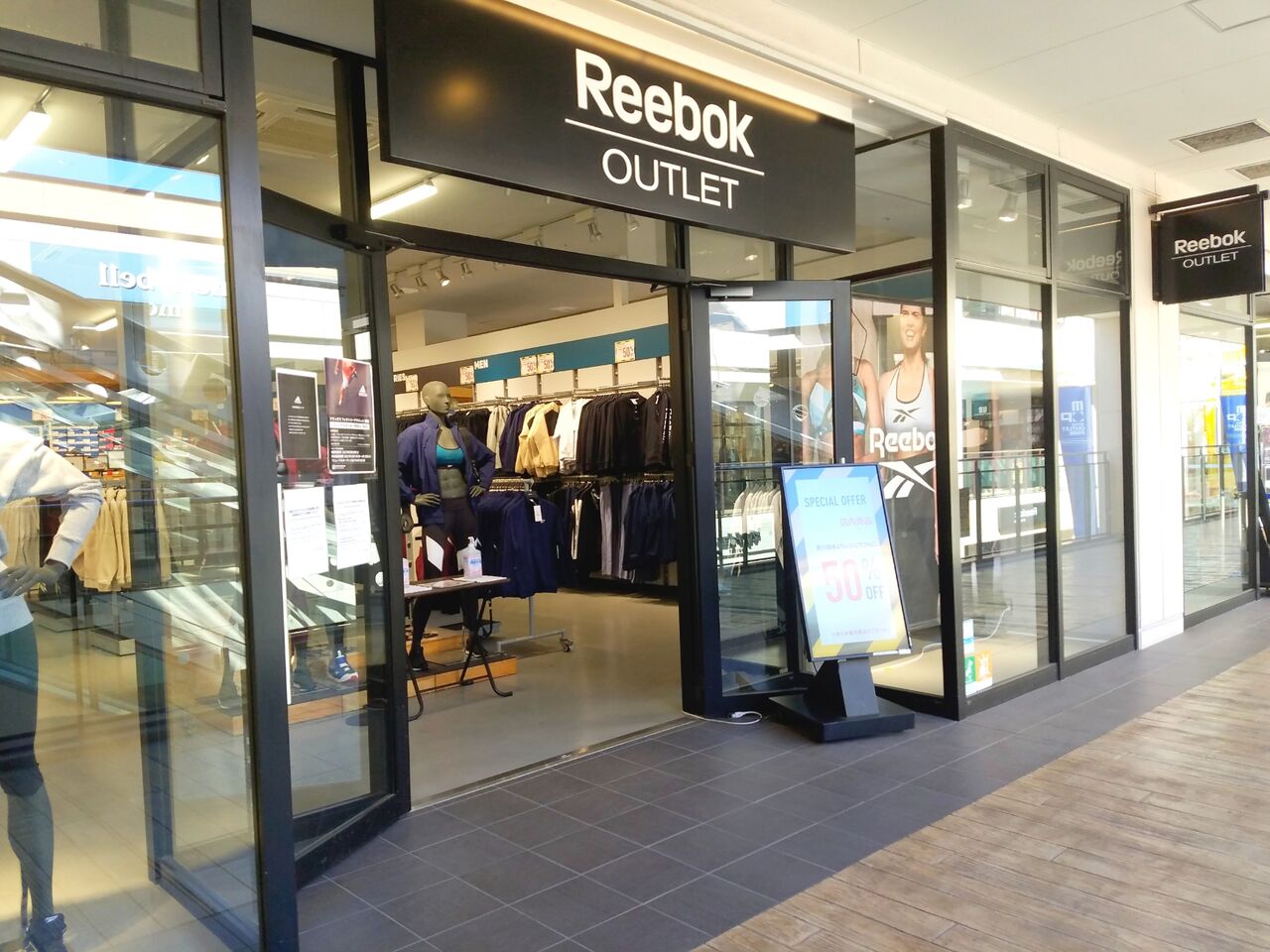 美浜区ひび野 三井アウトレットパーク幕張 にある Adidas Reebok Factory Outlet が一時閉店 テイジンメンズショップラック が閉店 Rope が期間限定オープンするらしい ちば通信 千葉県千葉市の地域情報サイト