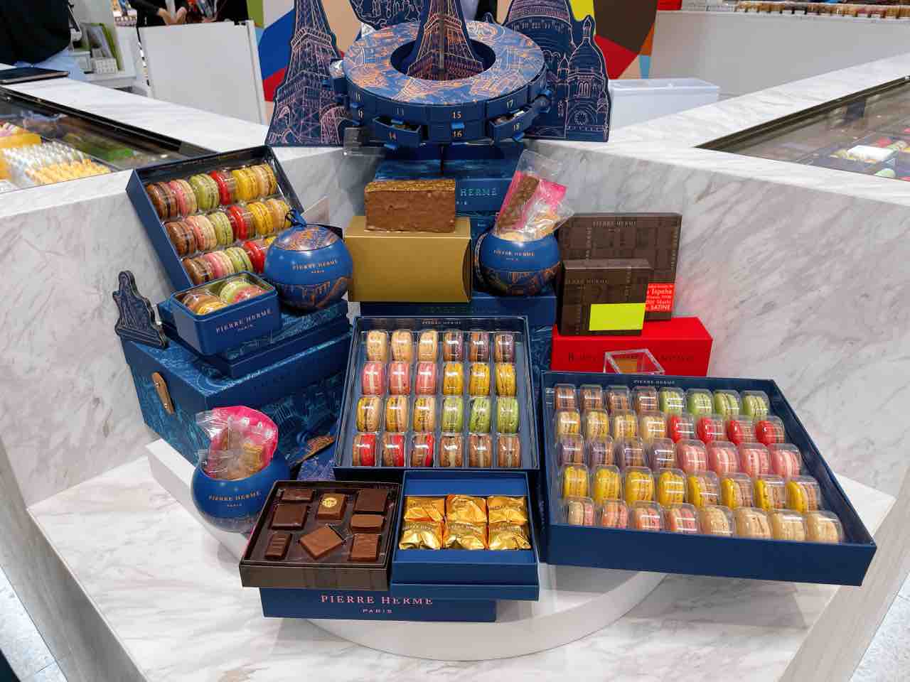 中央区新町『そごう千葉』に『PIERRE HERMÉ PARIS(ピエール・エルメ・パリ)』なる洋菓子店がオープンしてる。 : ちば通信 ...
