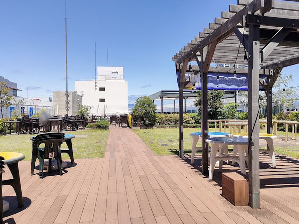 takasakimontres-beergarden_2