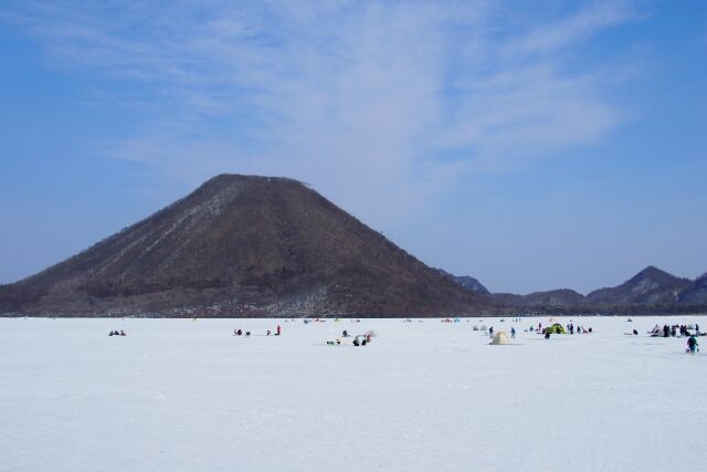 3年連続で中止 21年の 榛名湖 氷上ワカサギ釣りが 氷の強度不足 で中止に たかさき通信 群馬県高崎市の地域情報サイト