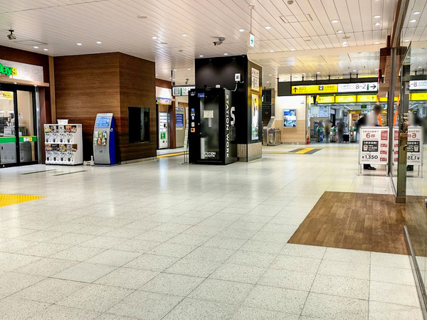 stationbooth_4