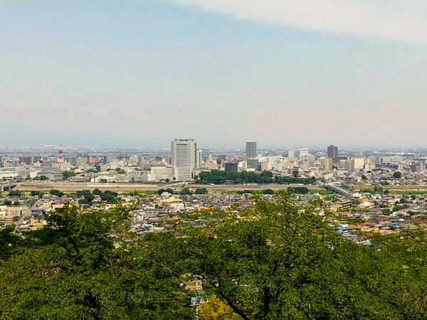 観音山から見た高崎市