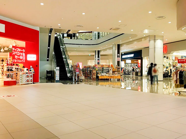 ポップアップ限定グッズも イオンモール高崎 1階に Tom And Jerry Pop Up Shop ーi Love To Eatー トムとジェリー が期間限定でオープンしてる 6月18日 7月18日 たかさき通信 群馬県高崎市の地域情報サイト