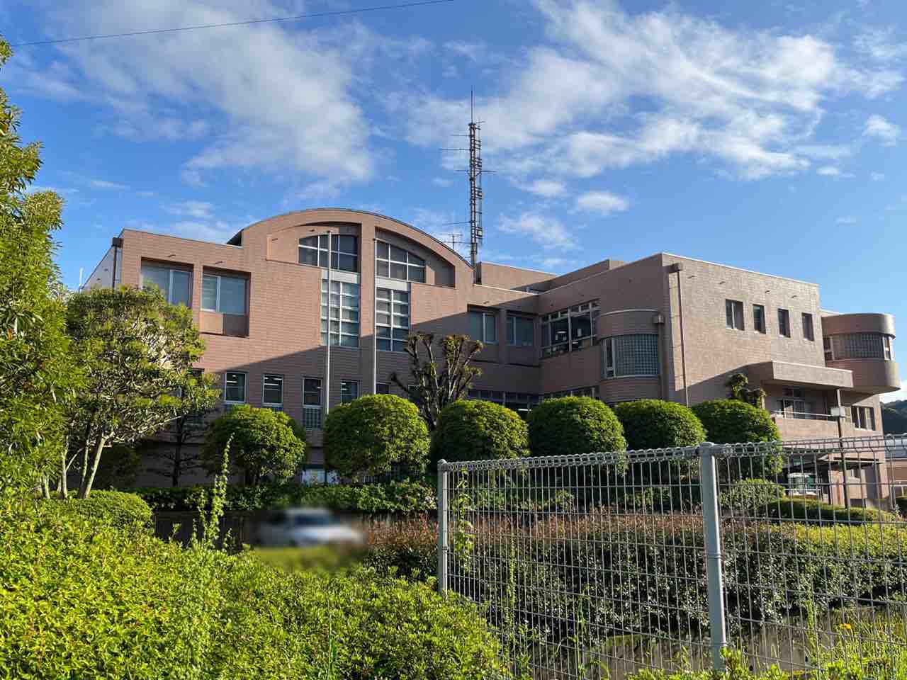 葵区羽鳥本町にある『藁科生涯福祉センター』と『静岡市立藁科 葵区羽鳥本町にある『藁科生涯福祉センター』と『静岡市立藁科