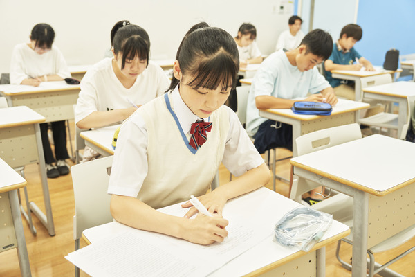 中学生勉強風景 (1) (1)