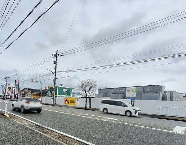 マクドナルド富山下冨居店5