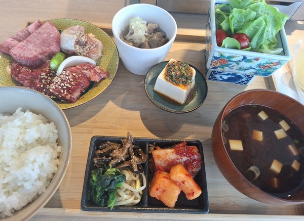 焼肉ホルモンらんたん1