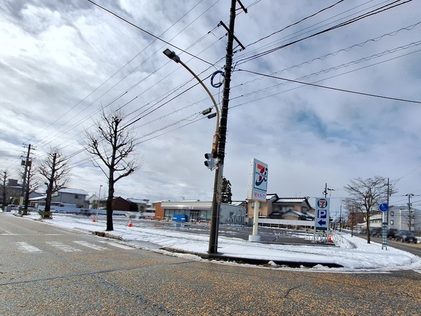 セブンイレブン 富山清水元町店4
