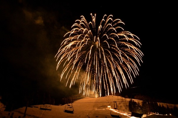あわすのスキー場花火4