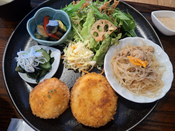彩食みくに食レポ1