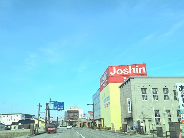 トヨタカローラ富山本店3