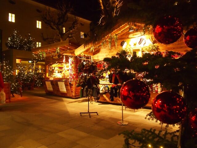 テーマはドイツのクリスマス フードに雑貨にワインが グランドプラザ に並ぶ 02 Christmas Market クリスマスマーケット 開催 12月5日 富山デイズ 富山県富山市の地域情報サイト