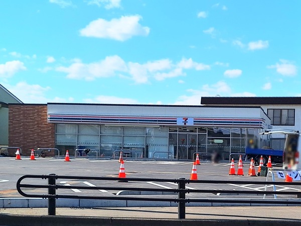 セブンイレブン富山池多店1