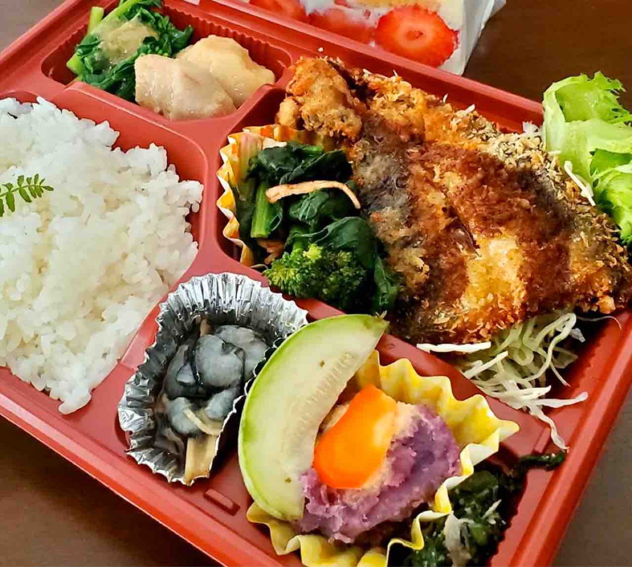 太郎 みな テイクアウト た す
