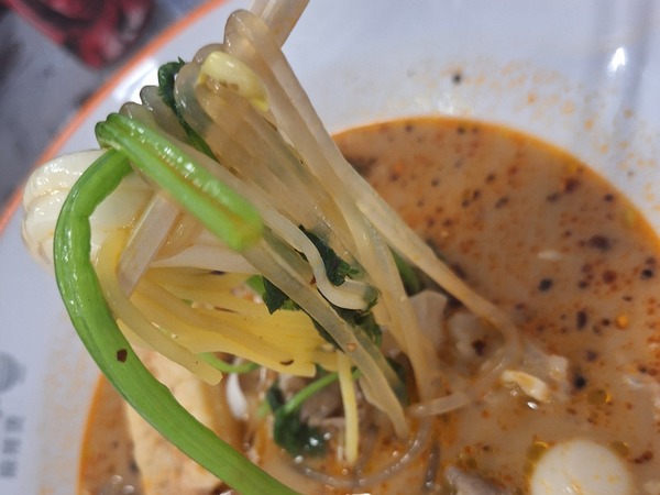 鴻鑫源麻辣烫食レポ15