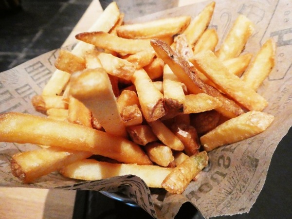 FLYERS FRITES(フライヤーズ フリッツ)