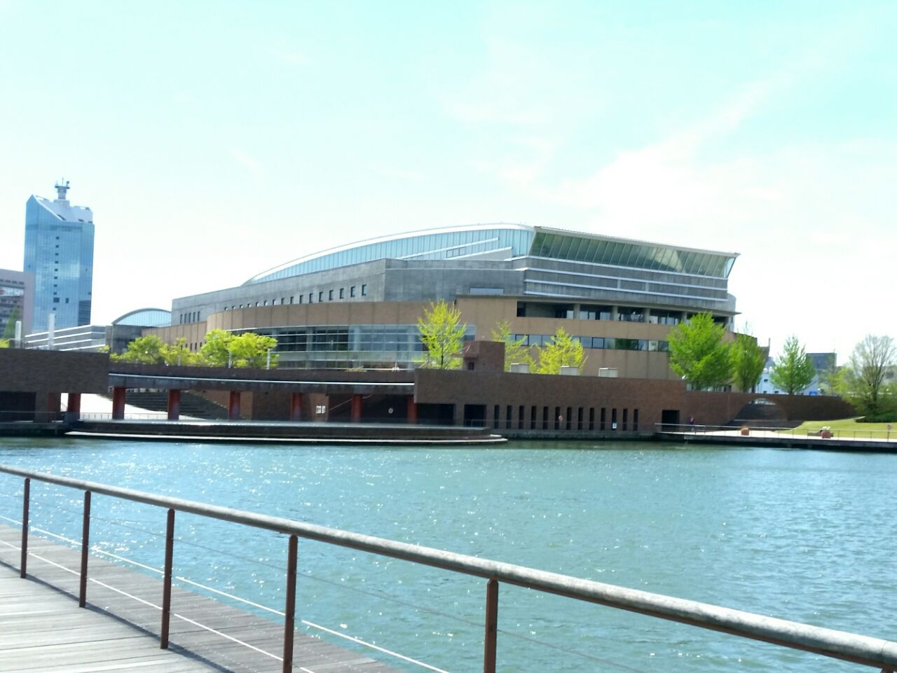 湊入船町にある『富山市総合体育館』内に『TOYAMA TOWN TREKKING SITE（トヤマタウントレッキングサイト）』なるカフェ、ショップ、スタジオを併設した複合施設がオープンする