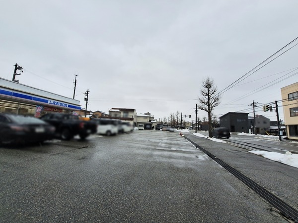 ローソン富山西公文名店4