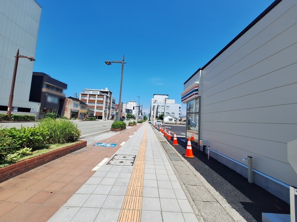 セブンイレブン白銀町3