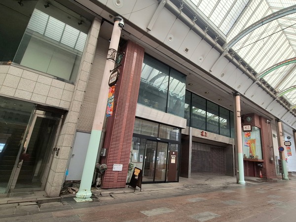 カラオケ喫茶 ACB4